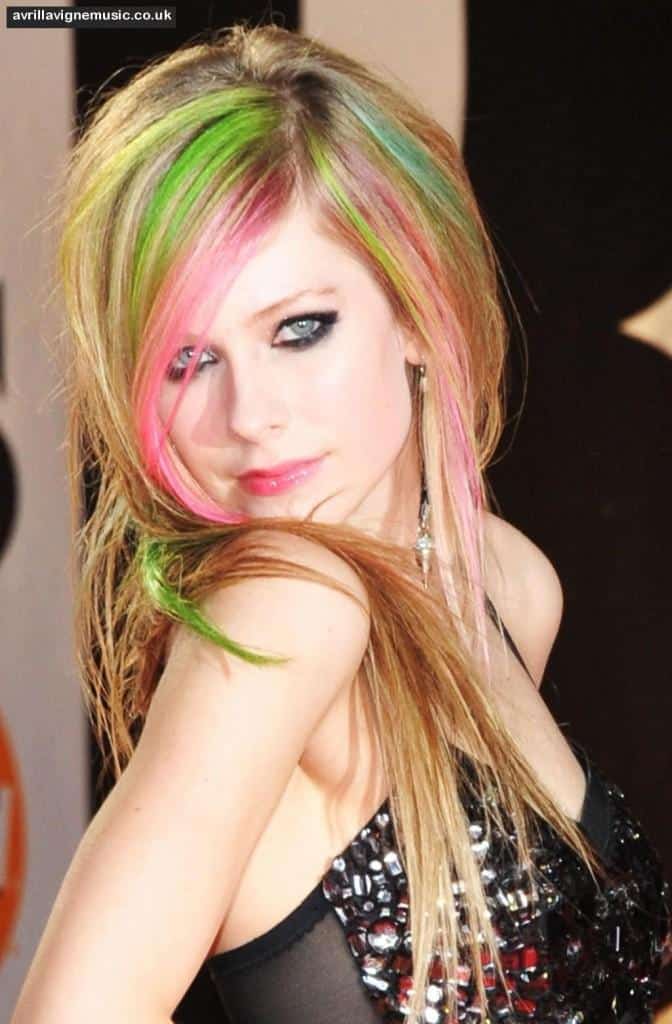 Avril Lavigne color-hair