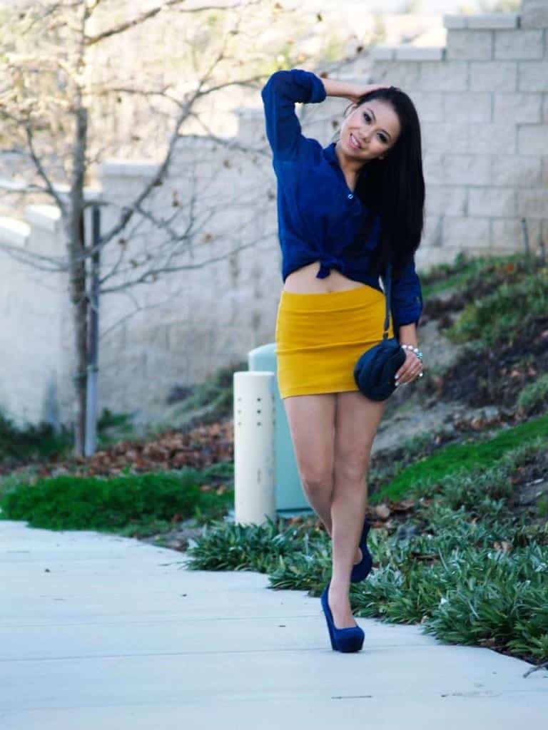 how to wear blue shoes women