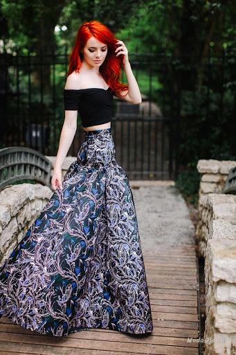 Crop Top with maxi skirt outfit
