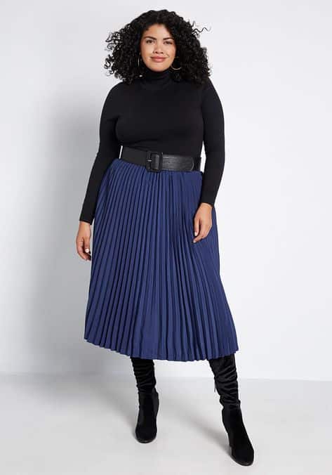 pleated skirt to hide the tummy