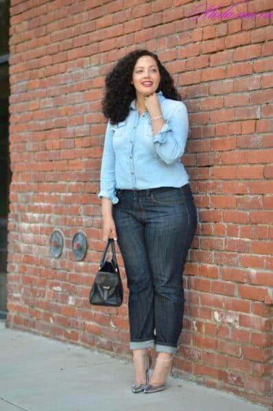 How to Wear Mom Jeans Plus Size